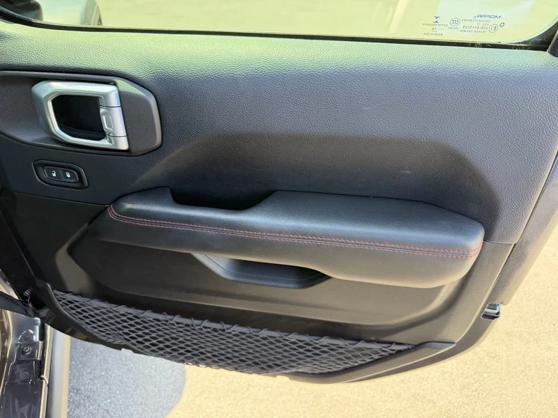 Used 2019 Granite Crystal M Jeep Rubicon image 20