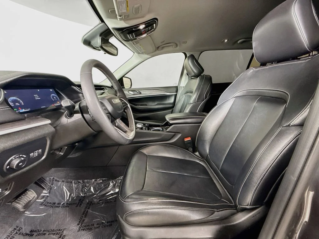 Used 2023 Gray Jeep Limited image 21