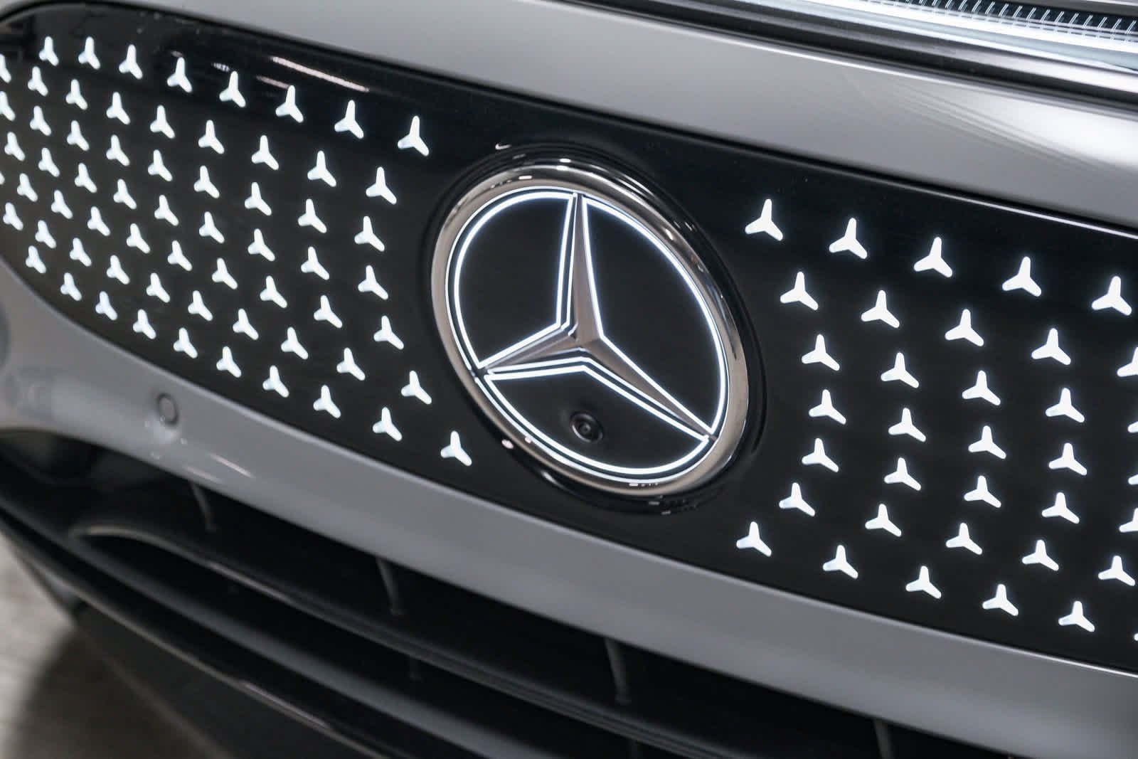 New 2027 MANUFAKTUR Alpine Grey Mercedes-Benz CLA 350 image 8
