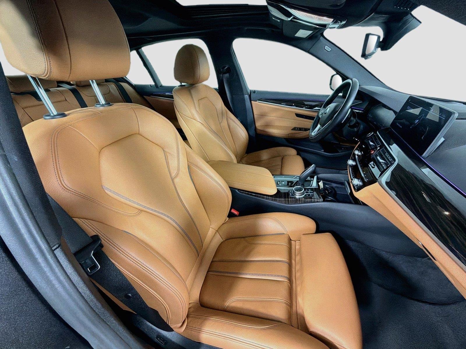 Used 2022 Dark Graphite Metallic BMW 540i xDrive image 29
