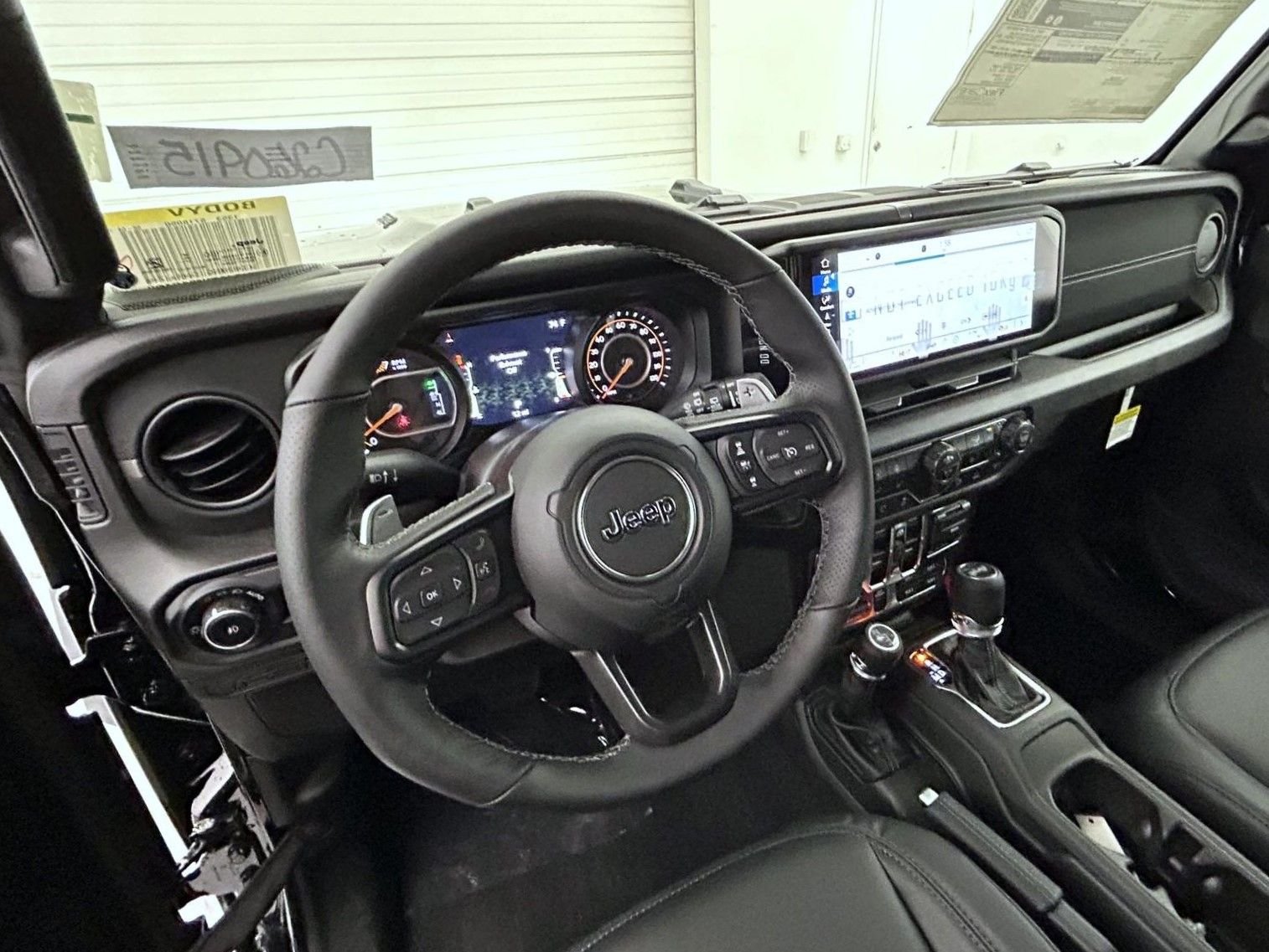 New 2026 Black Clear-Coat Exterior Paint Jeep Moab 392 image 13