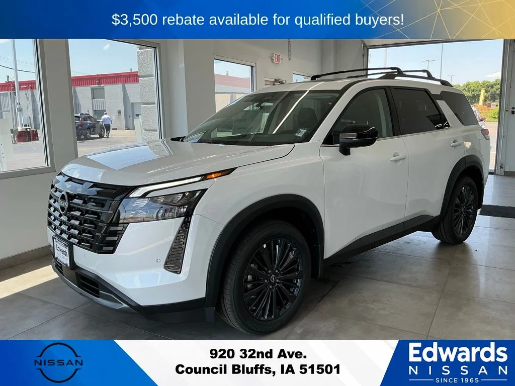 New 2026 Everest White Pearl TriCoat Nissan SL image 3