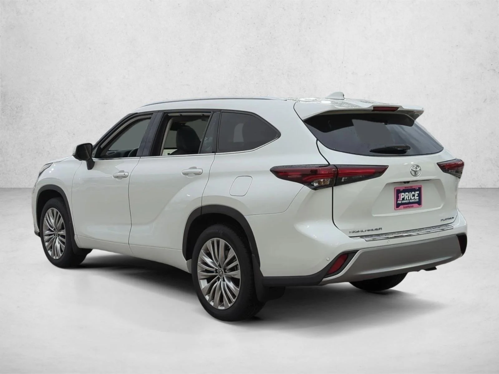 Used 2024 Wind Chill Pearl Toyota Platinum image 8