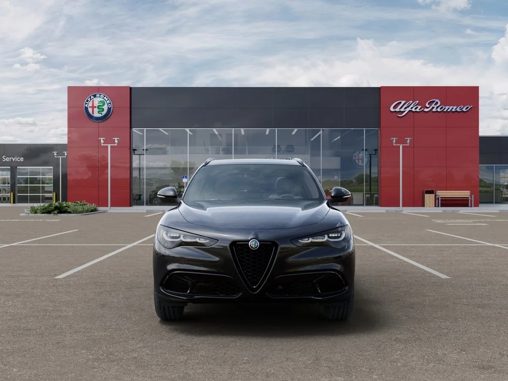 New 2025 Vulcano Black Metallic Exterior Paint Alfa Romeo Base image 7