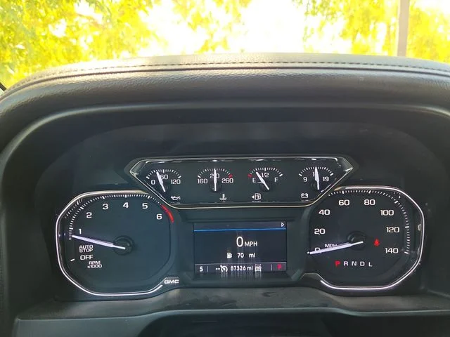 Used 2019 Black GMC SLT image 21