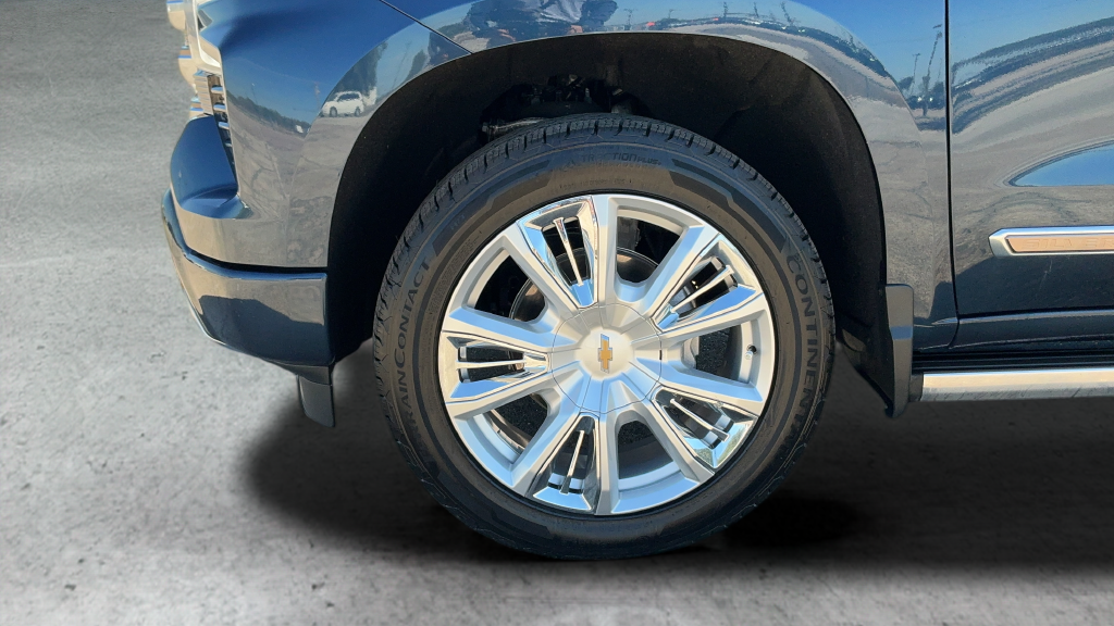 Used 2022 Blue Chevrolet High Country image 25