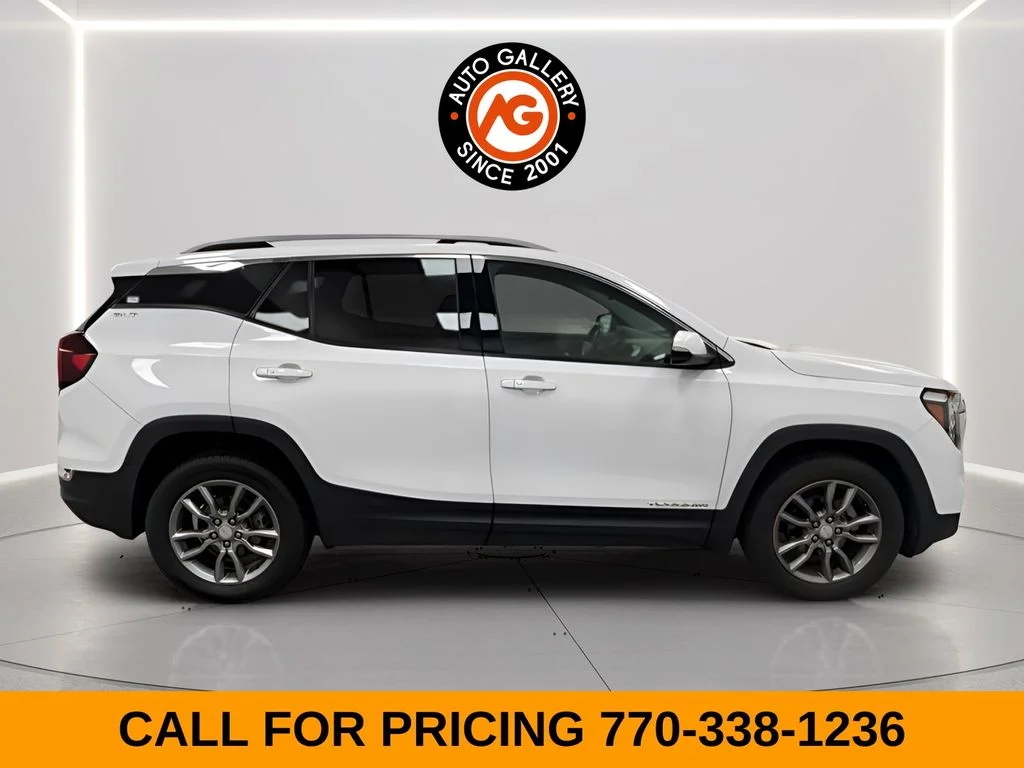 2022 GMC Terrain SLT - Photo 2