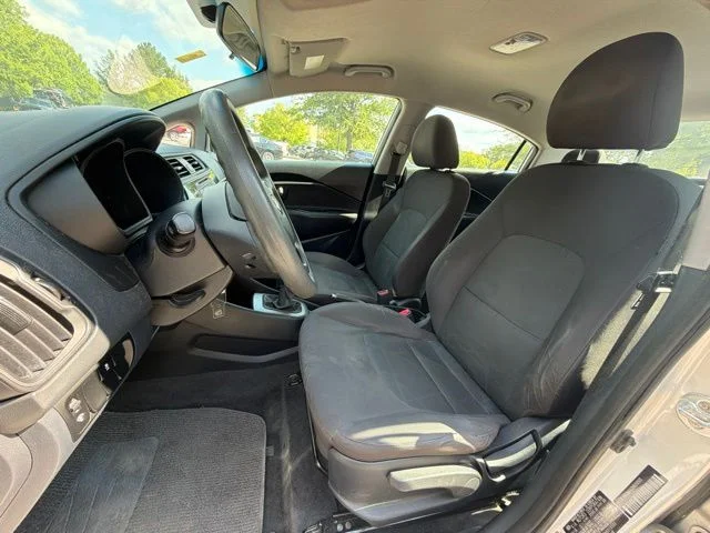 Used 2017 Silver Kia LX image 10