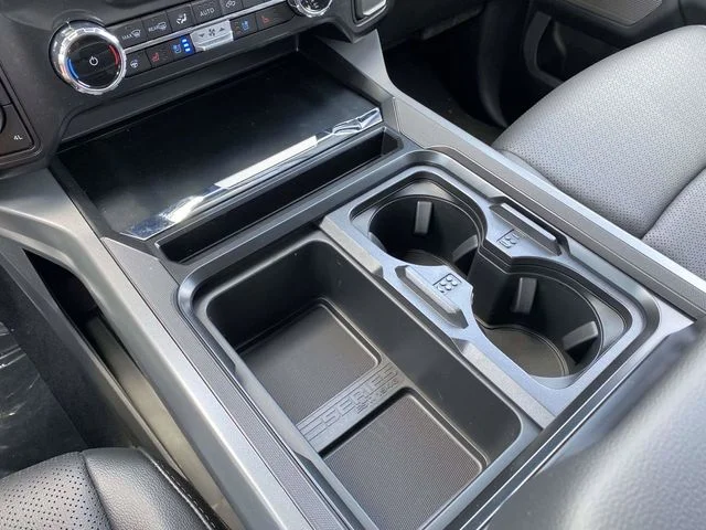 New 2026 Glacier Gray Metallic Tri-Coat Ford Lariat image 15