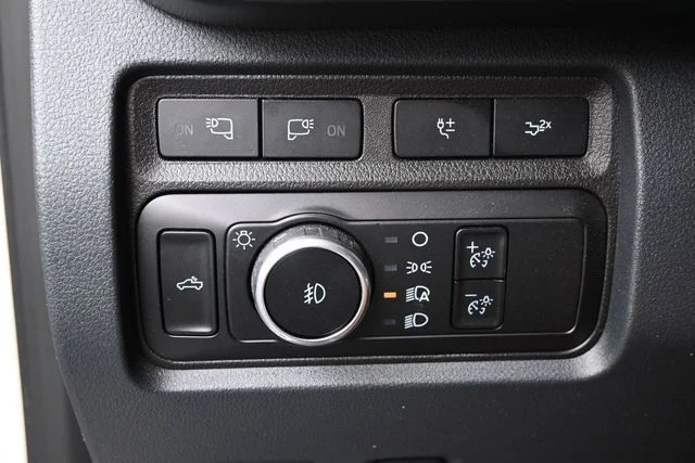 Used 2024 White Ford Lariat image 34