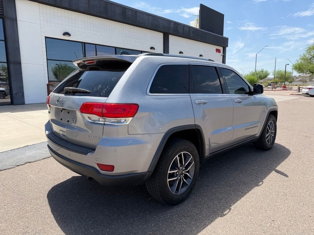 Used 2019 Silver Jeep Laredo E image 5