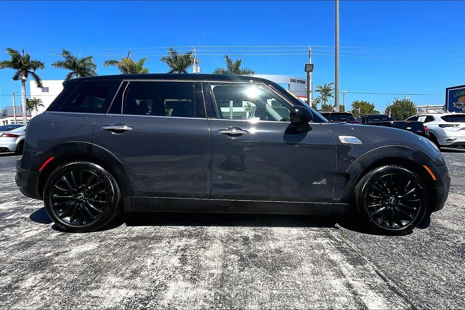 Used 2019 Thunder Gray Metallic MINI Cooper S image 31