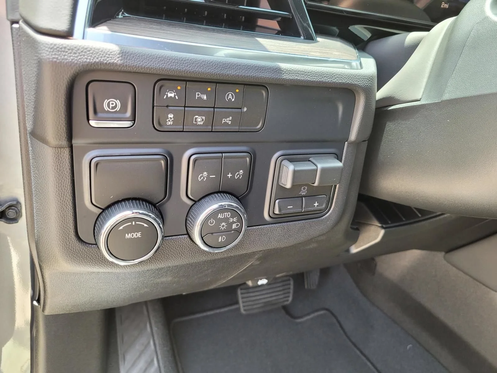 2026 Chevrolet Tahoe LT - Photo 18