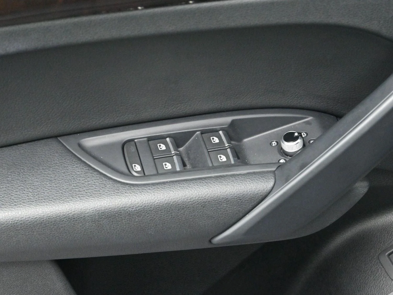 Used 2018 Moonlight Blue Metallic Audi Tech Premium Plus image 12