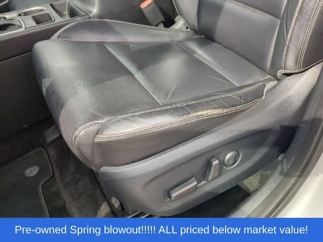 Used 2017 Silver Kia EX image 23