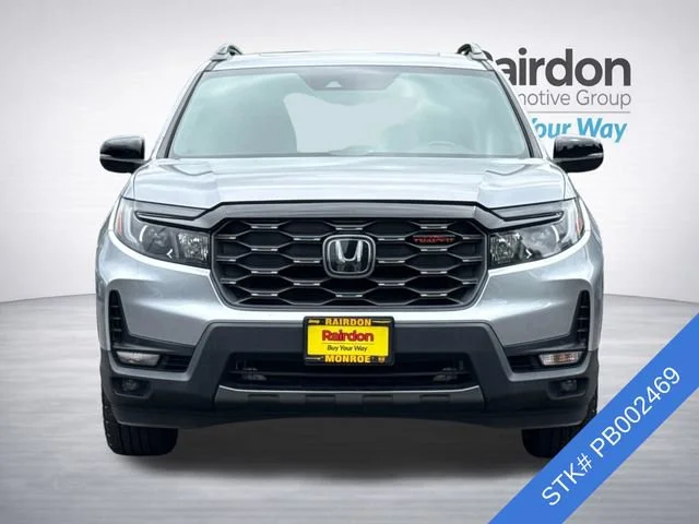Used 2023 Lunar Silver Metallic Honda TrailSport image 2
