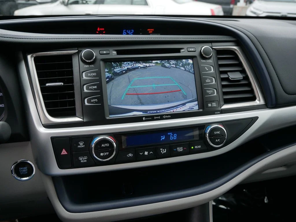 Certified Used 2019 Gray Toyota XLE image 21