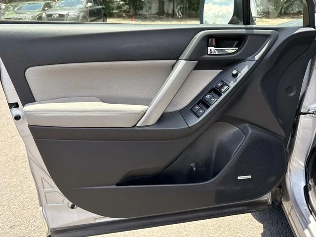 Used 2016 Silver Subaru 2.5i Touring image 26