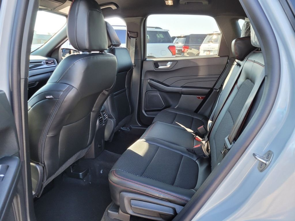 New 2025 Space Silver Metallic Ford ST-Line image 29