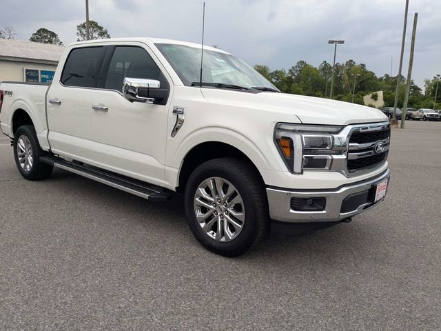 New 2026 Star White Metallic Tri-Coat Ford Lariat® image 2