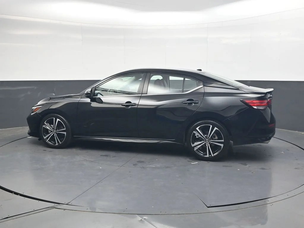 Used 2022 Black Nissan SR image 12