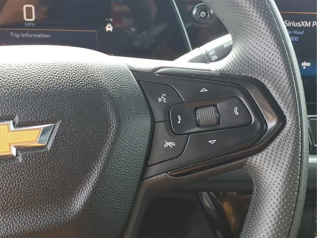 Used 2025 Mosaic Black Metallic Chevrolet LT image 14