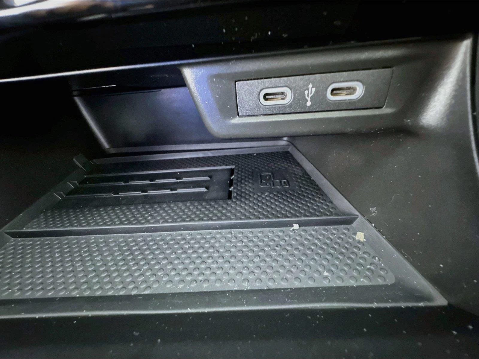 New 2027 GRAY Volkswagen SE image 32