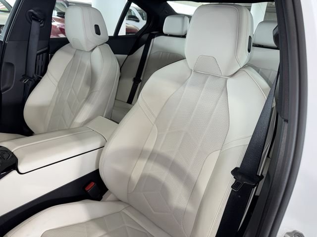 Used 2026 Mineral White Metallic BMW eDrive40 image 32