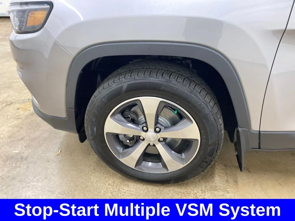 Used 2020 Silver Jeep Limited image 17