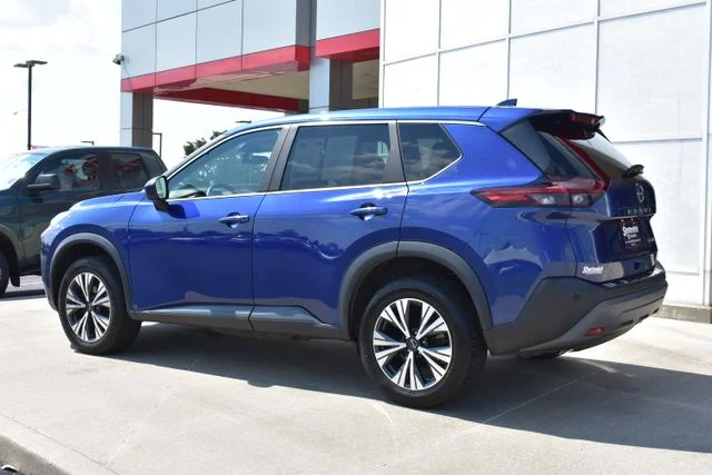 Used 2023 Blue Nissan SV image 7