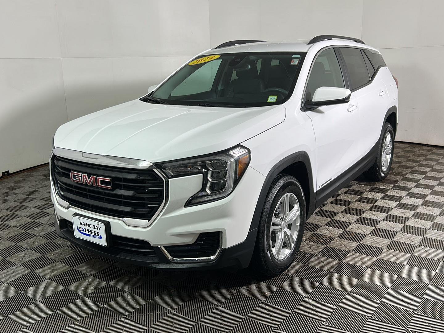 Used 2024 Summit White GMC SLE image 11