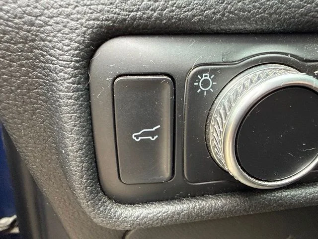 Used 2020 Blue Ford XLT image 10