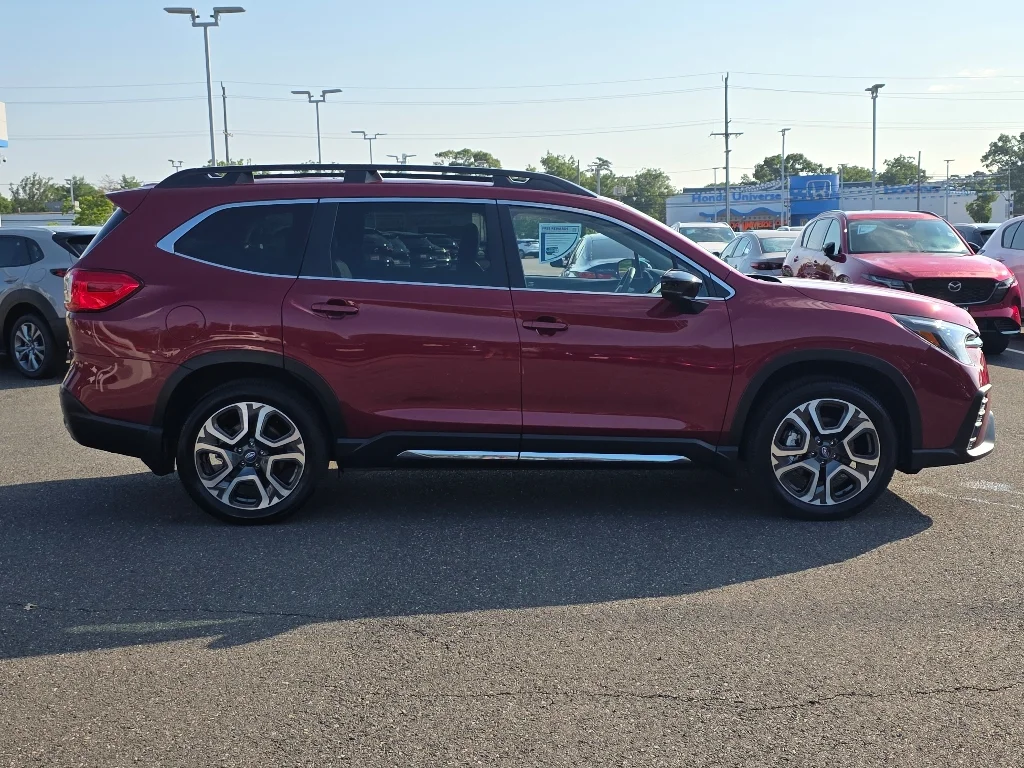 Used 2025 Crimson Red Pearl Subaru Limited image 18