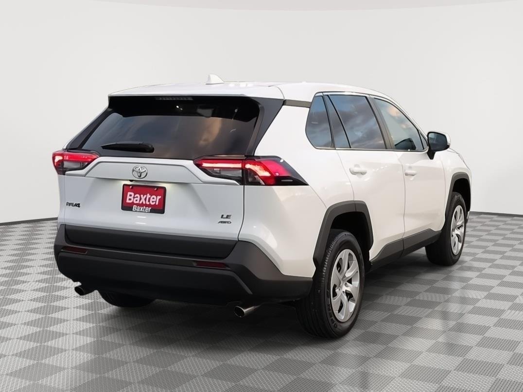 Used 2024 Ice Cap Toyota LE image 19