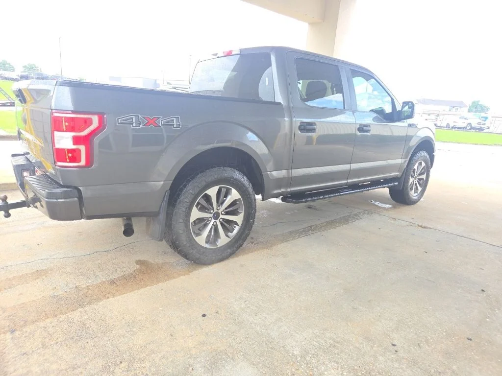 Used 2019 Magnetic Ford XL image 6