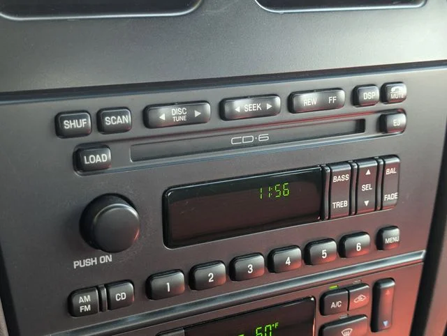 2002 Ford Thunderbird Deluxe - Photo 17