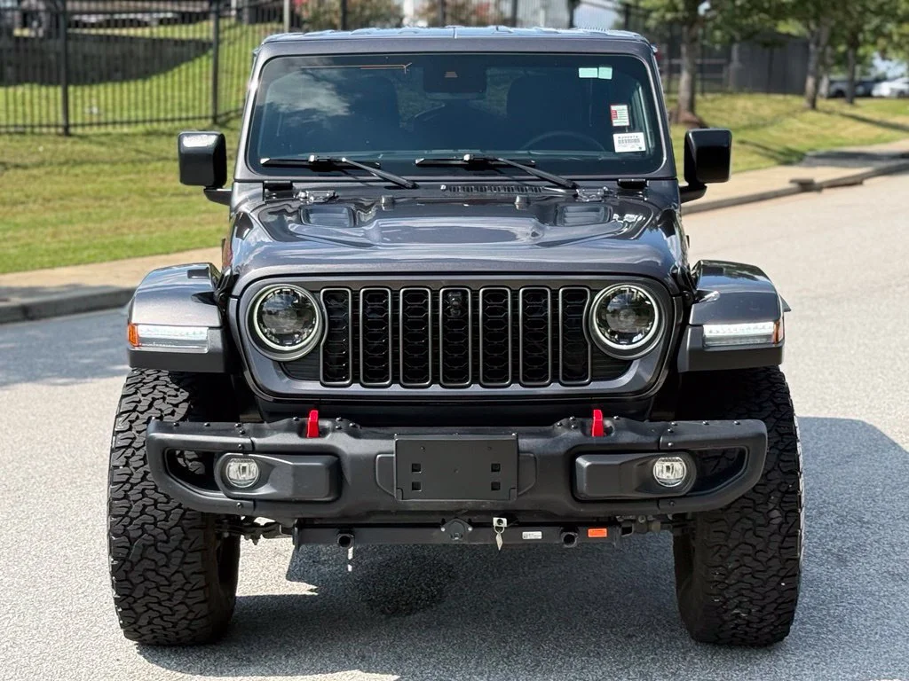 Used 2025 Gray Jeep 4-Door Recon 4x4 image 9