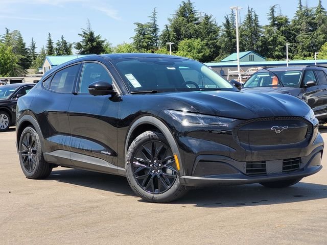 New 2026 Black Ford Select image 1