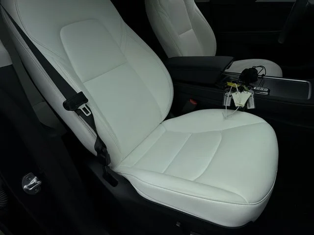 Used 2024  Tesla Long Range image 32