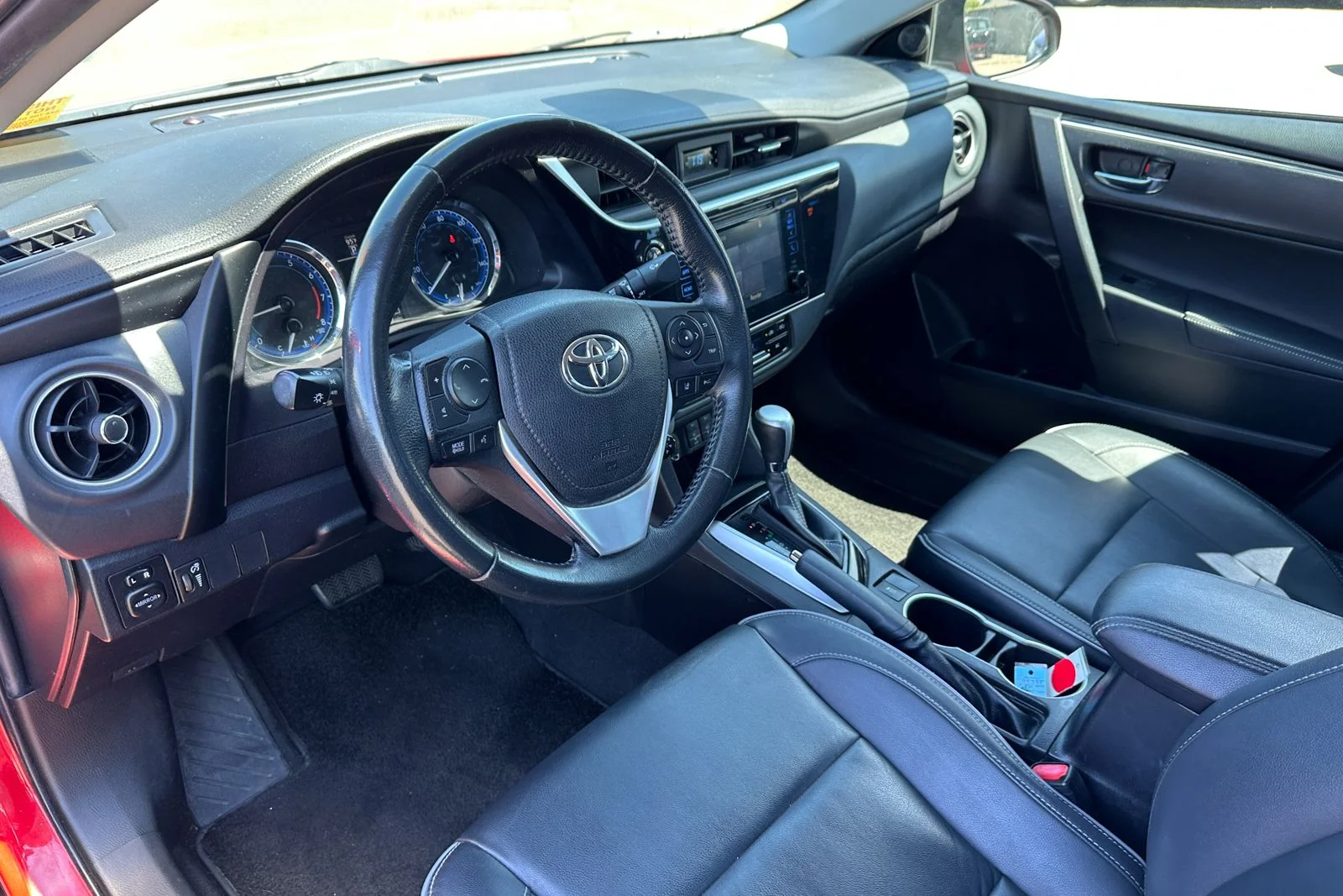 Used 2019 Barcelona Red Metallic Toyota XLE image 9