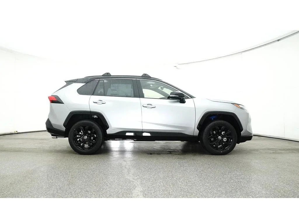 Used 2025 Silver Toyota XSE image 33