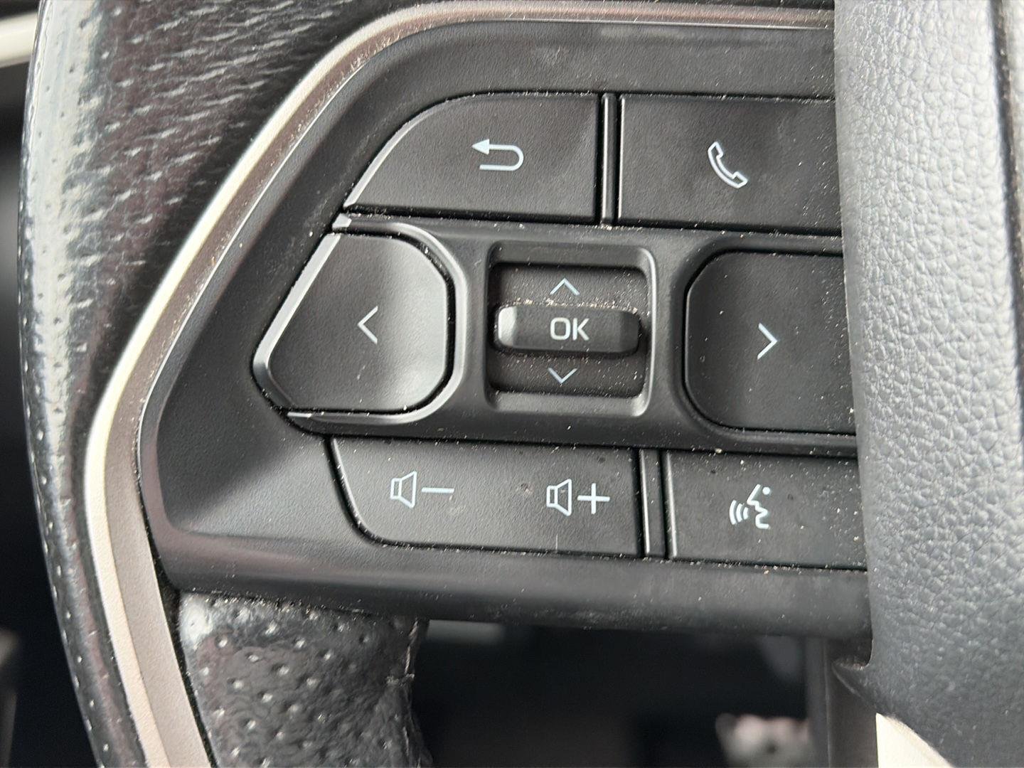 Used 2025 Terra Toyota Limited image 15