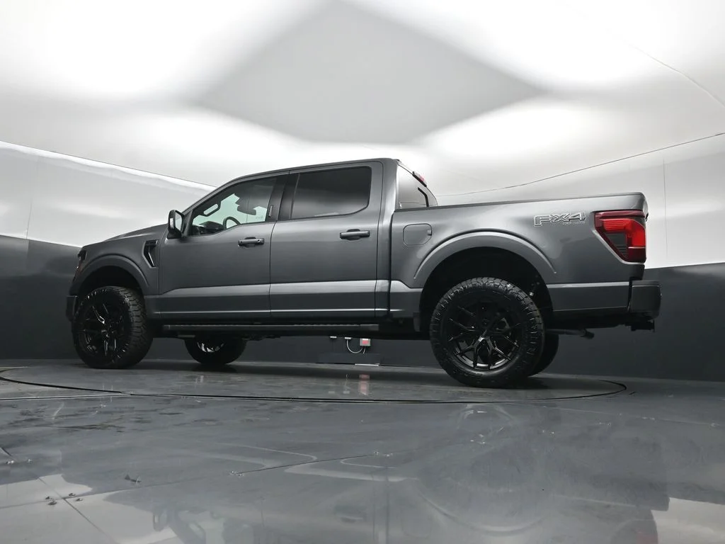 New 2026 Carbonized Gray Metallic Ford XLT image 46