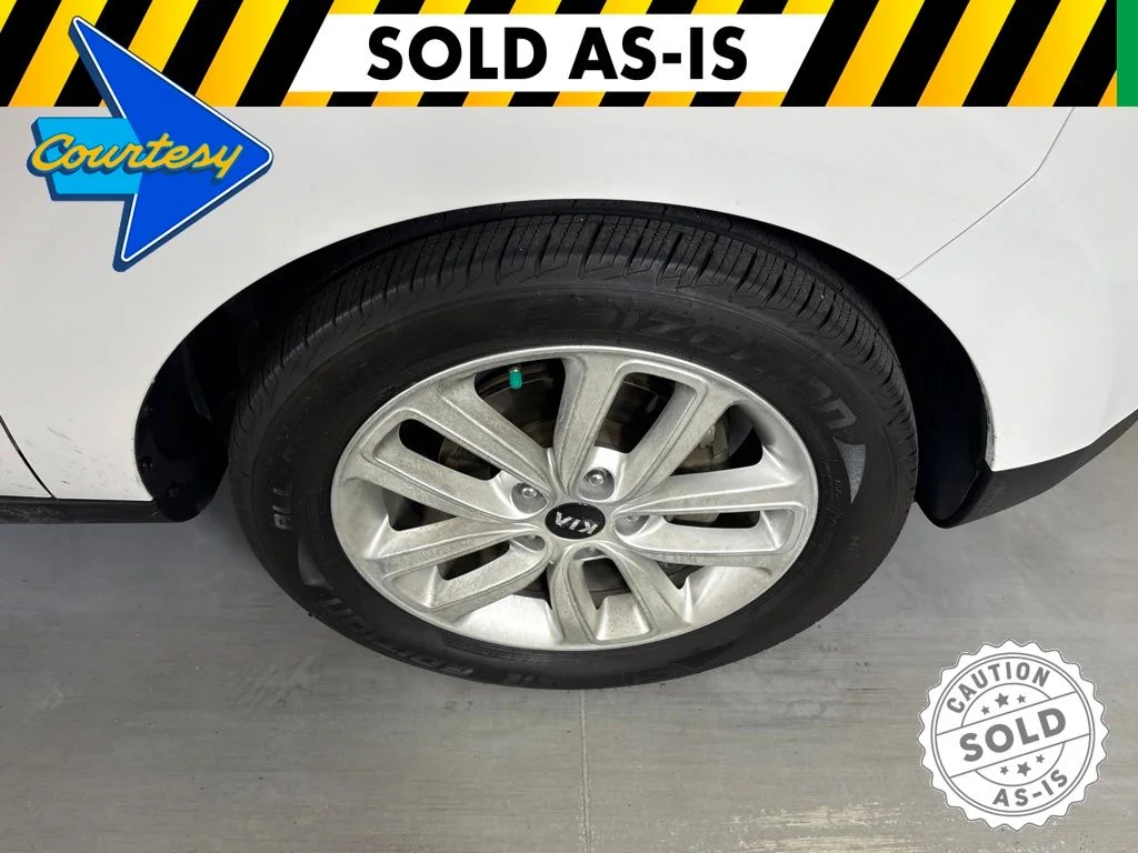 Certified Used 2018 White Kia Plus image 11