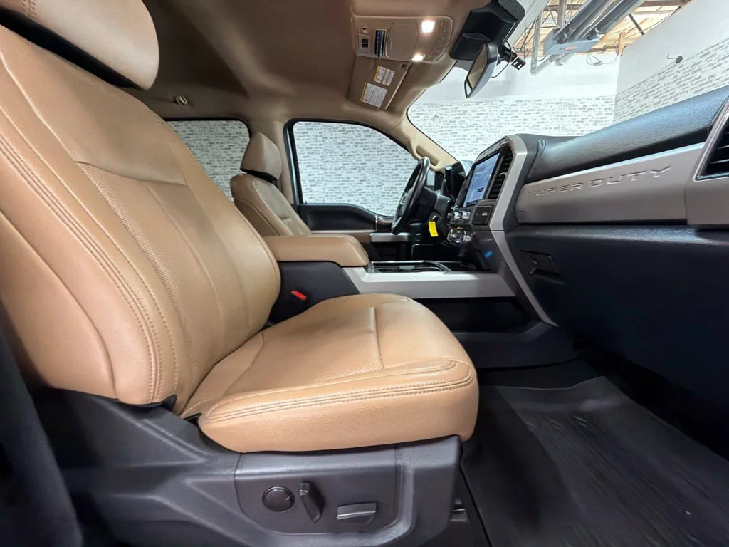 Used 2022 Silver Metallic Ford Lariat image 11