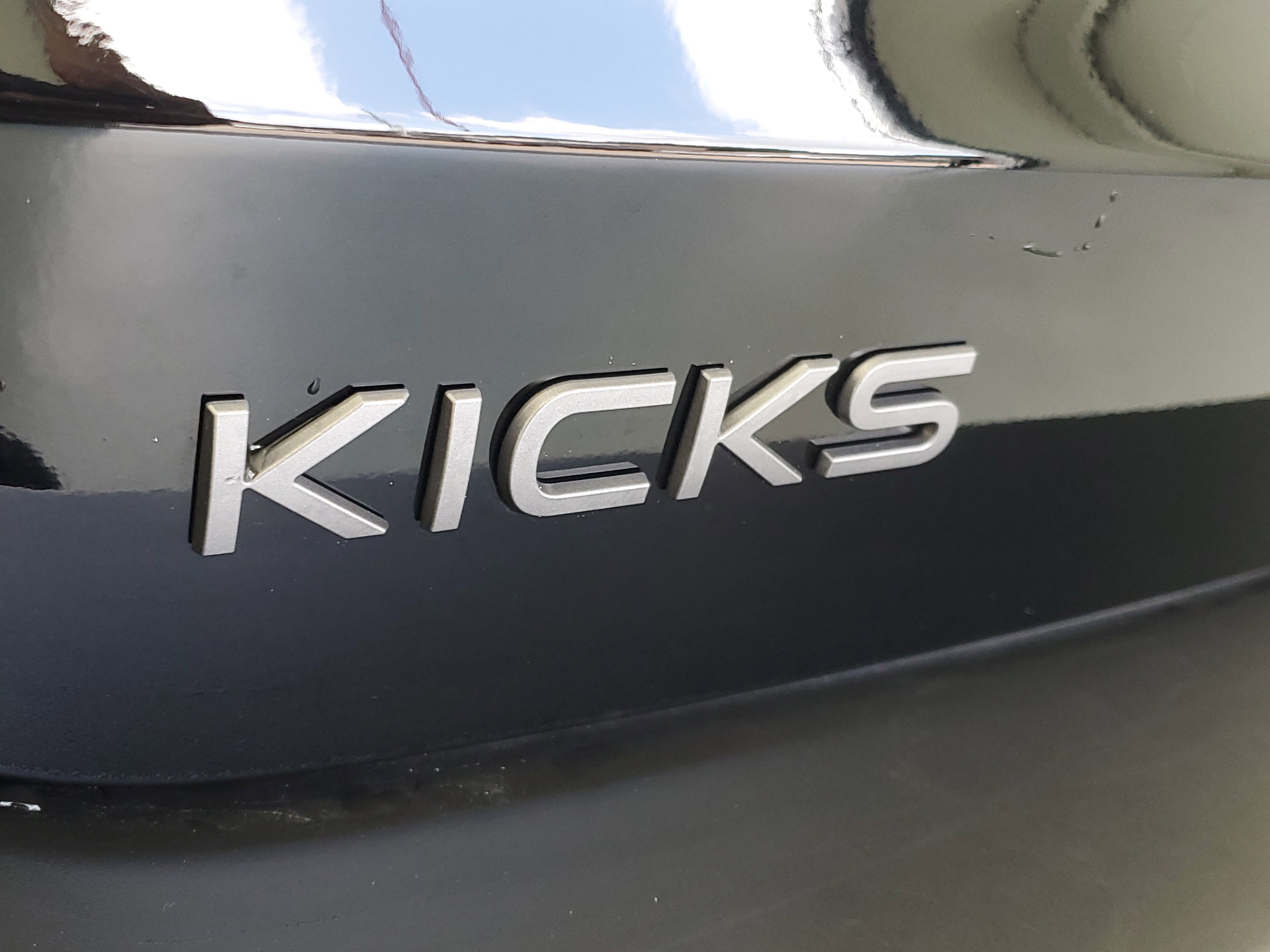 Used 2025 Super Black Nissan SV image 8