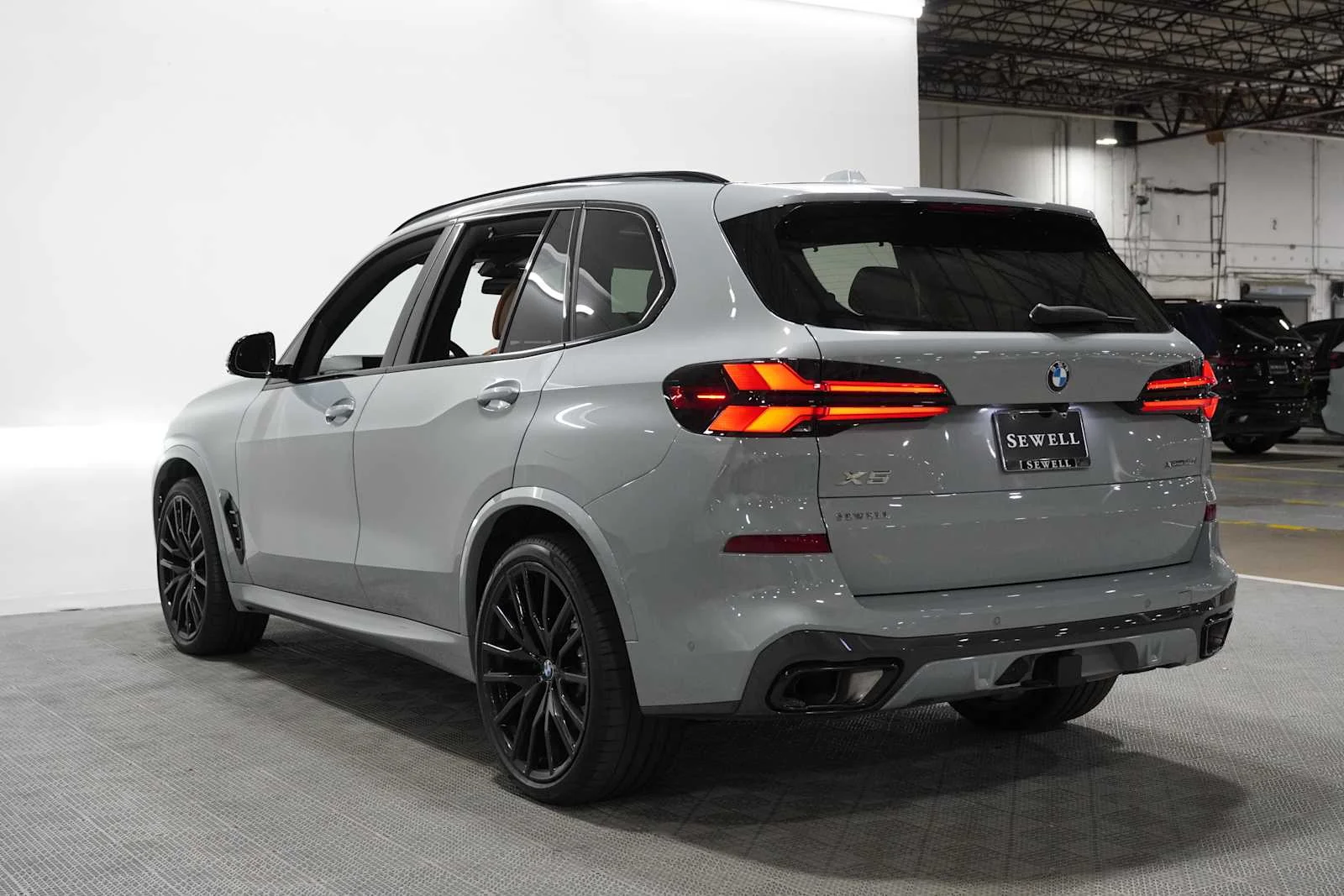 Certified Used 2026 Brooklyn Grey Metallic BMW xDrive40i image 6