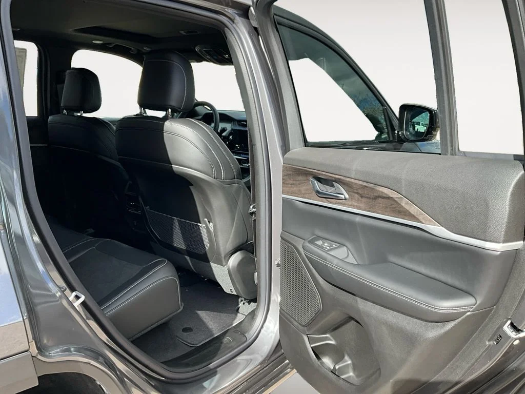 New 2026 Baltic Gray Metallic Clearcoat Jeep Laredo Altitude image 11