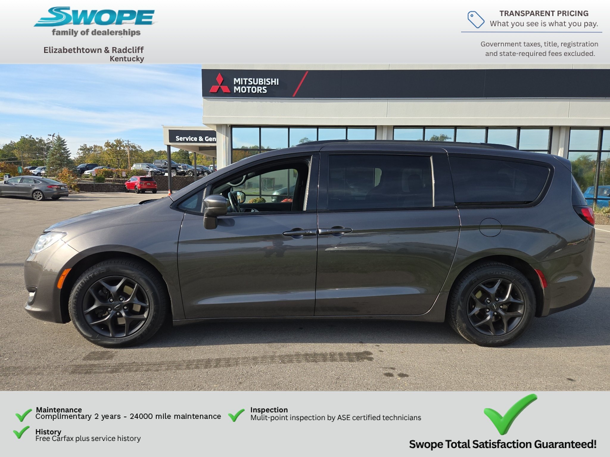 Used 2018 Granite Crystal Metallic Clearcoat Chrysler Touring L image 4