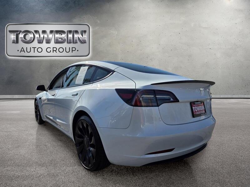 Used 2023  Tesla Performance image 7